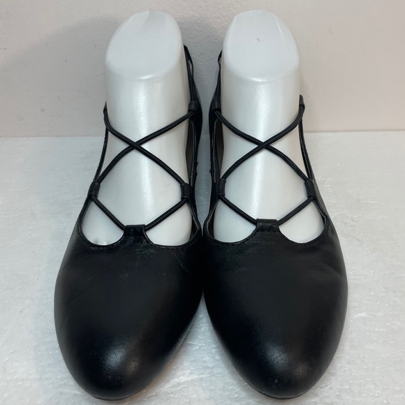 Array Women’s Black Leather Ballet Slip On Shoes - Picture 2 of 9